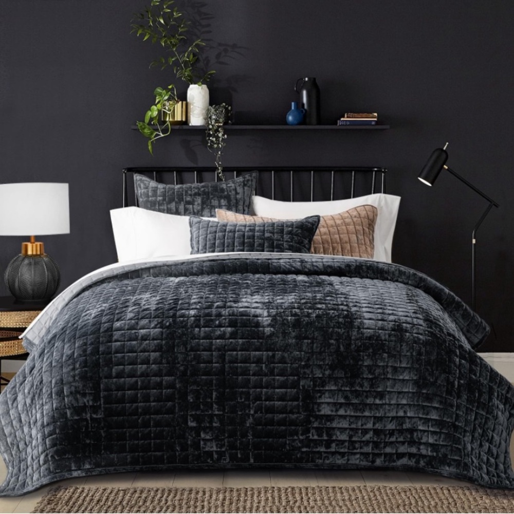 Luxury Velvet Quilt King Size Ultra Soft Channel Stitch w/ 2 Pillow Shams Black